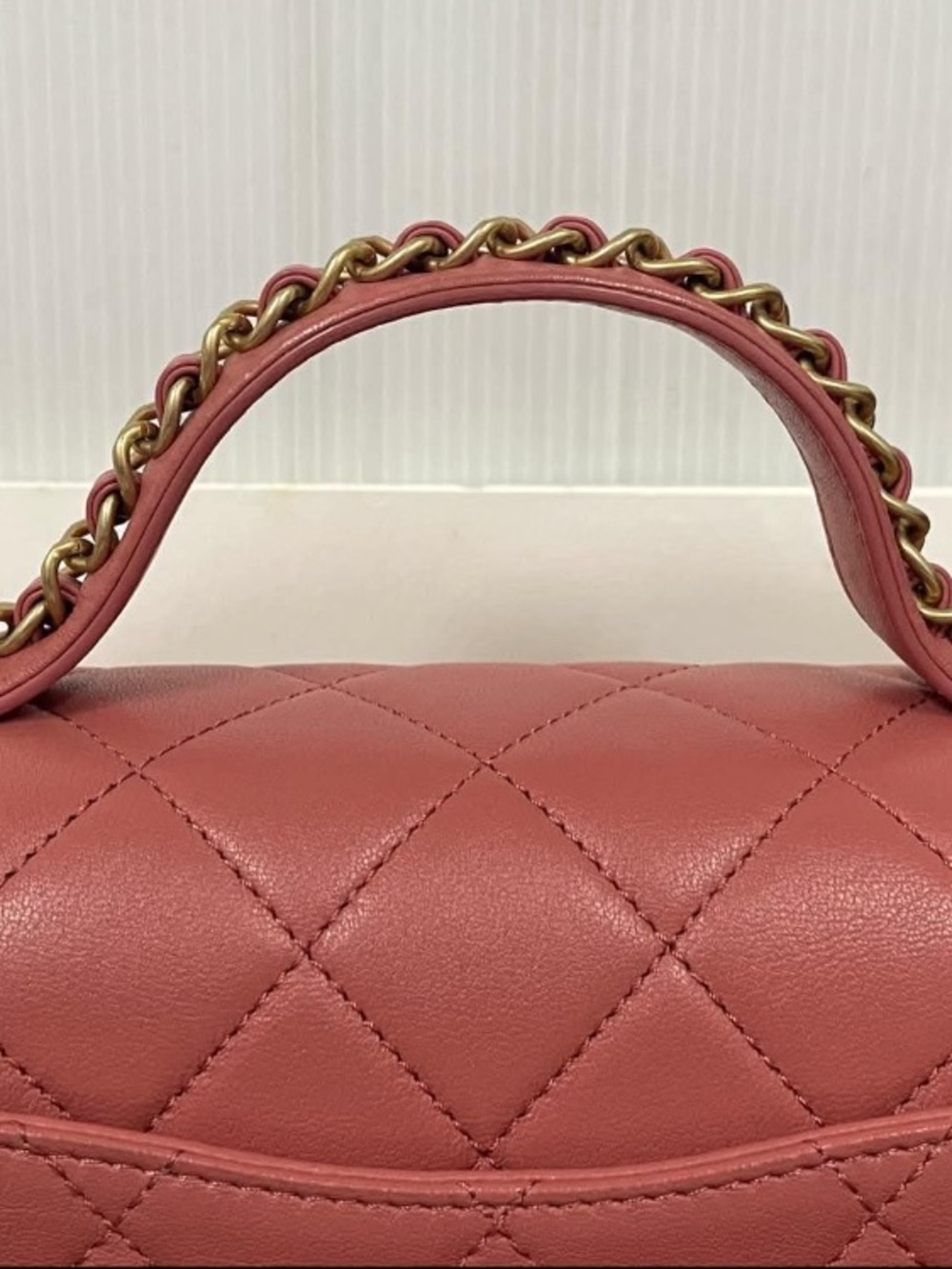 Chanel Rose Quilted Lambskin Chain Infinity Shoulder Bag - Picture 3 of 12